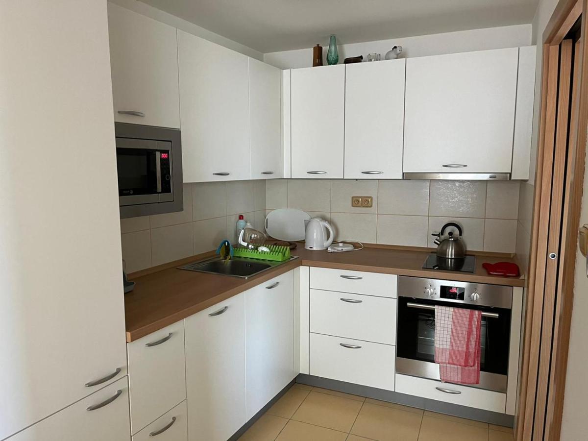 Apartman Hotel Vomocil Bystre Exteriör bild