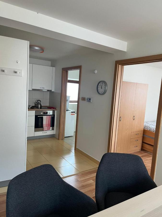 Apartman Hotel Vomocil Bystre Exteriör bild