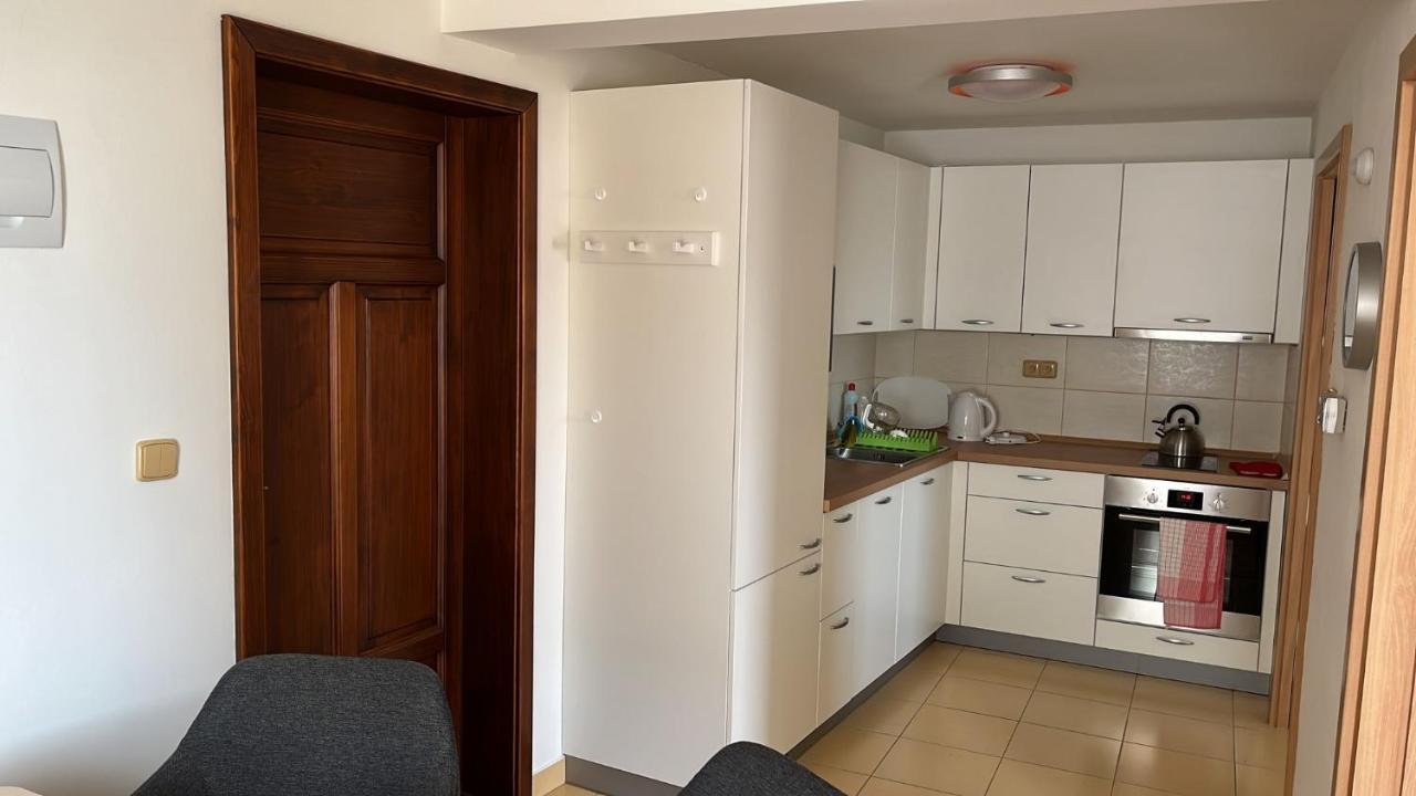 Apartman Hotel Vomocil Bystre Exteriör bild